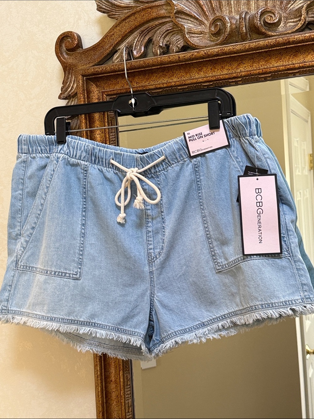 BCBGeneration Light Wash Denim Drawstring Short. Size XL.